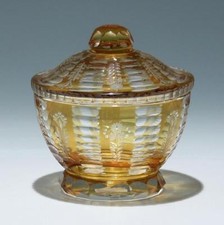 Deckeldose mit Gelbbeize und