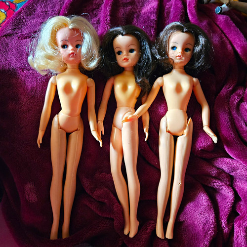 Vintage sindy dolls - 3×,