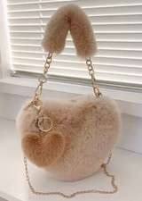 HERZTASCHE MIT HERZTASCHENSCHMUCK NUDE FAUX FUR PLÜSCH TASCHE MIT HENKEL+KETTE