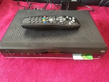 Humax 3000CKabelreciever mit Pace Sky+ Externe Festplatte - EHD 200SD - 2TB