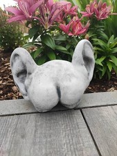 Arsch mit Ohren Steinfigur