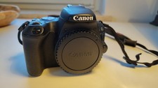 Canon EOS 200d