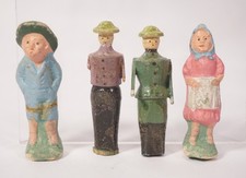 4-tlg. Konvolut antike Aufstellfiguren Massefiguren Holzfiguren Bäuerlich etc.