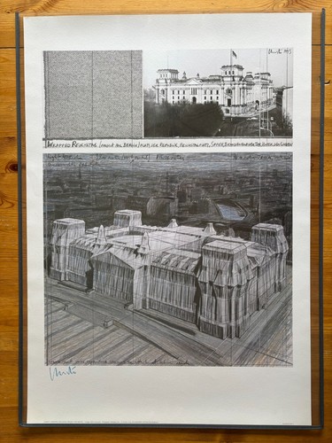 Christo wrapped - christo, –