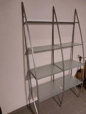 Leichtes Glasbodenregal, Bücherregal mit Metallrahmen design