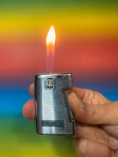 Vintage Ronson Comet Gas