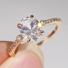 Ring - Gold - ovaler Zirkonia