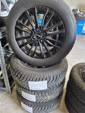 Satz Winterräder auf