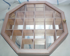 Vintage 8 Eck Holz Sammlerkasten-Setzkasten+Spiegel/Glastür 37x36x6cm Topzustand