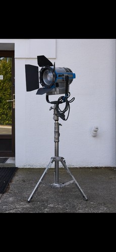 Arri film light - with, barn