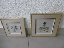 Stickbilder  Stoff - 2  Stück   zarte  Blumen  Kreuzstickerei  ca. 17,5 + 20 cm