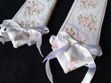 2 " ältere " Tischbänder / Tischband - bestickt - je Länge 130 cm, Breite 5 cm