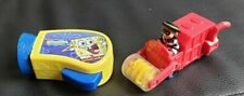 MC Donalds Spielzeug Spongebob Taschenlampe (2011) und rotes Auto (1995)