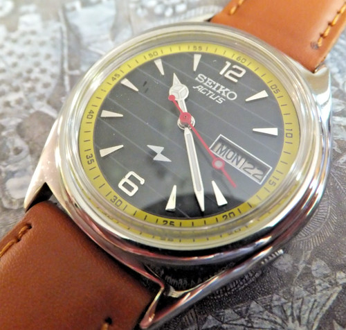 Seiko schwarz gelbes - seiko, "actus"