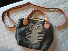 Hailys Umhängetasche