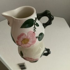 Milchkännchen Wildrose