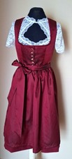 Klassisches  Dirndl,  3-