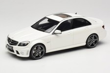 GT928 Mercedes C63 AMG W204 Diamond White GT Spirit 1/18