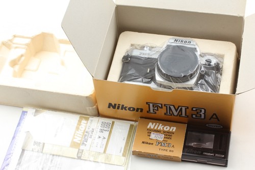 Fast unbenutzt mit box nikon - [fast,
