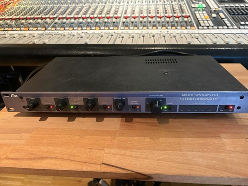 Aphex model 720 - model,