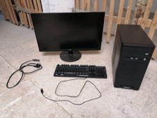 PC Bildschirm Mit Tower Und Tastatur