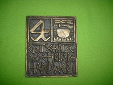 Relief aus Bronze, Ornament u. Schrift "Gott schütze das ehrbare Handwerk", neu