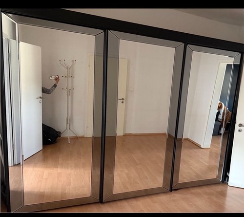 Großer kleiderschrank mit - großer,