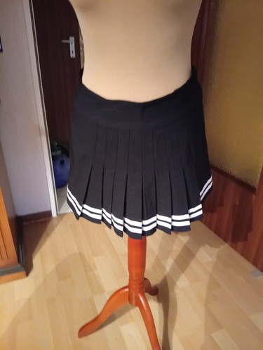 Rock m schwarz - h+m,,