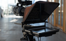Teleprompter 15,6″, Metallkonstruktion aus Hollywood importiert.