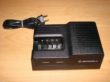 Original Motorola Ladestation HT800
