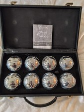 Boule Set mit 8 Kugeln im