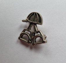 Plastronnadel, Anstecknadel