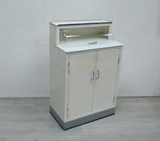 60er Arztschrank Metall 2