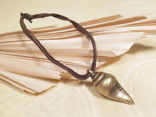 Altes Tibetisches Muschelhorn Amulett mit Yaklederband - Nepal