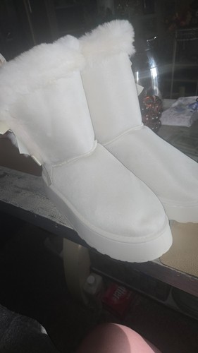 Weiße winterstiefel mit - winterstiefel,