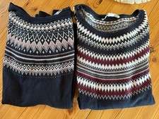 Zwei Esprit Norwegerpullover