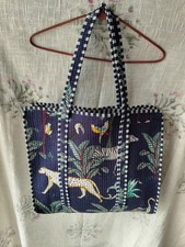 Handgefertigte gesteppte