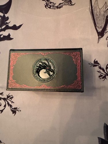 Sleevechief red eyes deckbox - red,