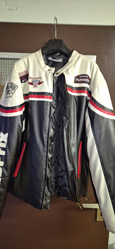 Kaum getragene jacke - getragene,