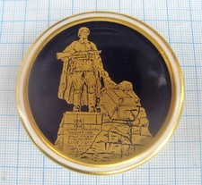 Weimar Porcelain Medal Russian