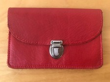 Ledermanufaktur Papoutsi Berlin Geldbörse Borsa M rot