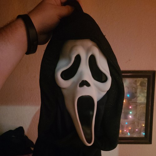 Fun world ghost face scream - world,