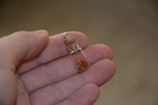 Bernstein in der Flasche+Öse