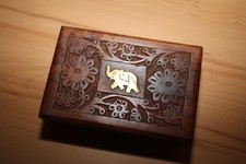 Echtholz Schmuckschatulle mit