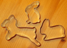 Metall Ausstecher 3 Hasen 5 - 9 cm Ausstechform Ostern Frühling Osterhasen