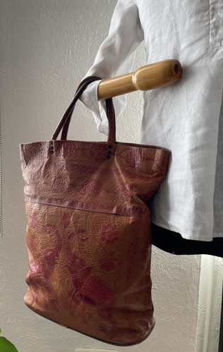 Tasche aus leder mit - tasche,
