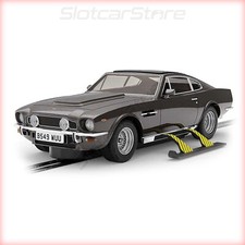 Scalextric C4239 Aston Martin