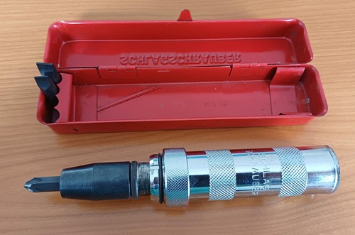 Schlagschrauber - ,
