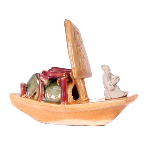 Bonsai figur auf einem boot - bonsai,