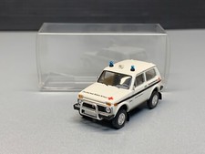 Lada Niva SUV 2/3-Türer Geländewagen Deutsches Rotes Kreuz DRK Brekina H0 1:87